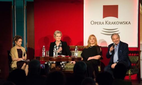 3. Na scenie Joanna Illuque, Elżbieta Gładysz, Magdalena Barylak, Leszek Skrla