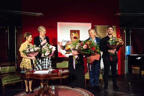 8. Radość na scenie