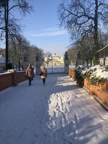 Brama wjazdowa do pałacu Raczyńskich w Rogalinie