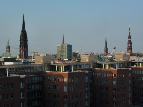 11.wieże Hamburga - widok z Elphi.