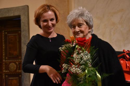 Prof. Helena Łazarska z Olgą.